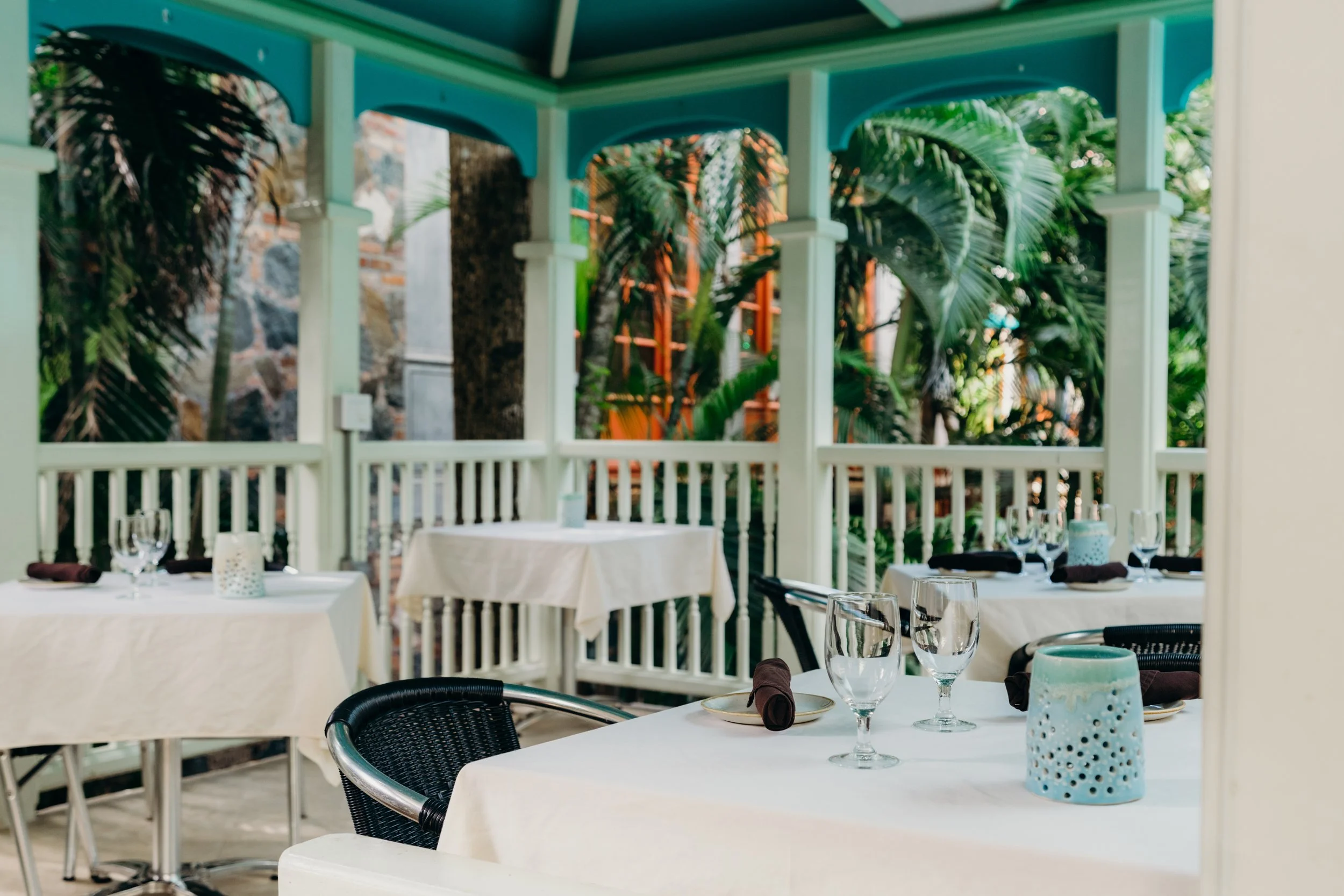 1864 The Restaurant official media