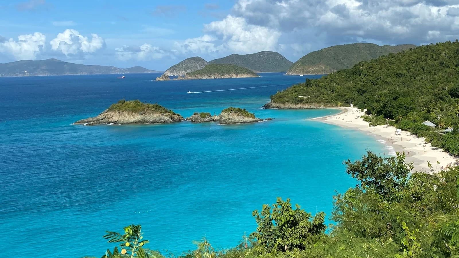Overlook of Trunk Bay in St. John with turquoise water and offshore cays
